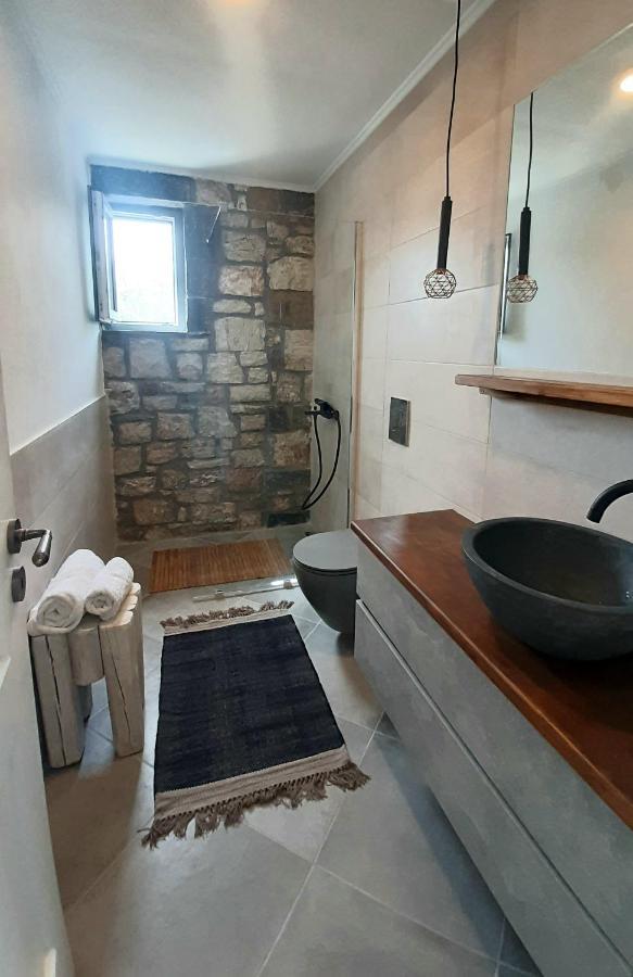 Koroni Stone House, Newly Built Studios By The Sea Kültér fotó